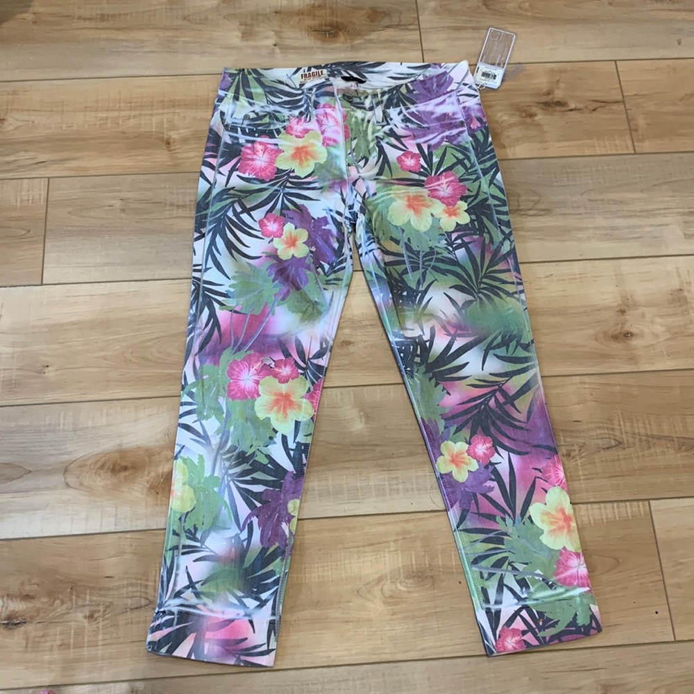 NWT Fragile Jeans-Super Cute